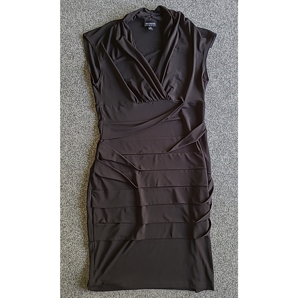 EN FOCUS Size 10 Sheath Dress Black Sleeveless Stretch Knee Length